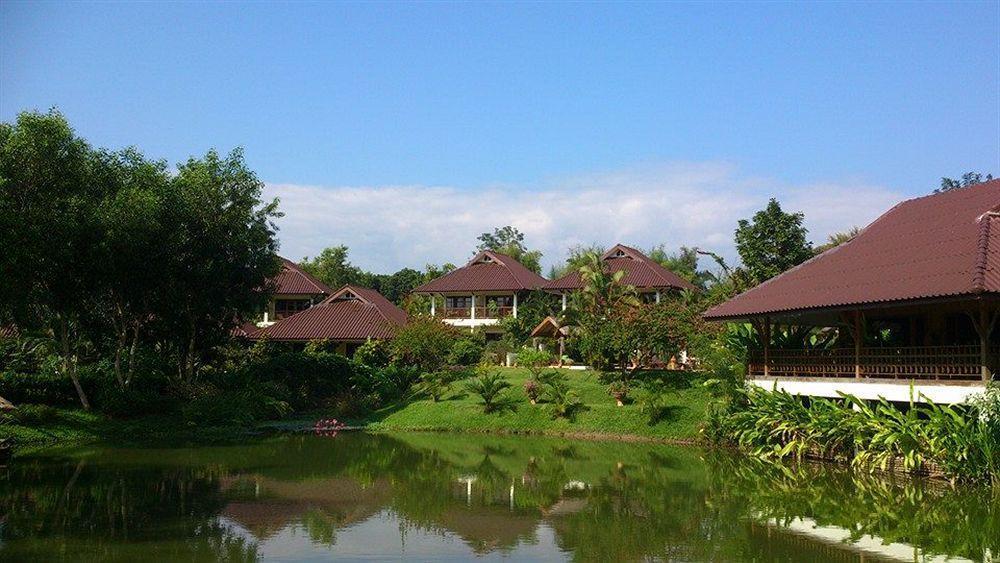 Maekok River Village Resort Mae Ai Exterior foto